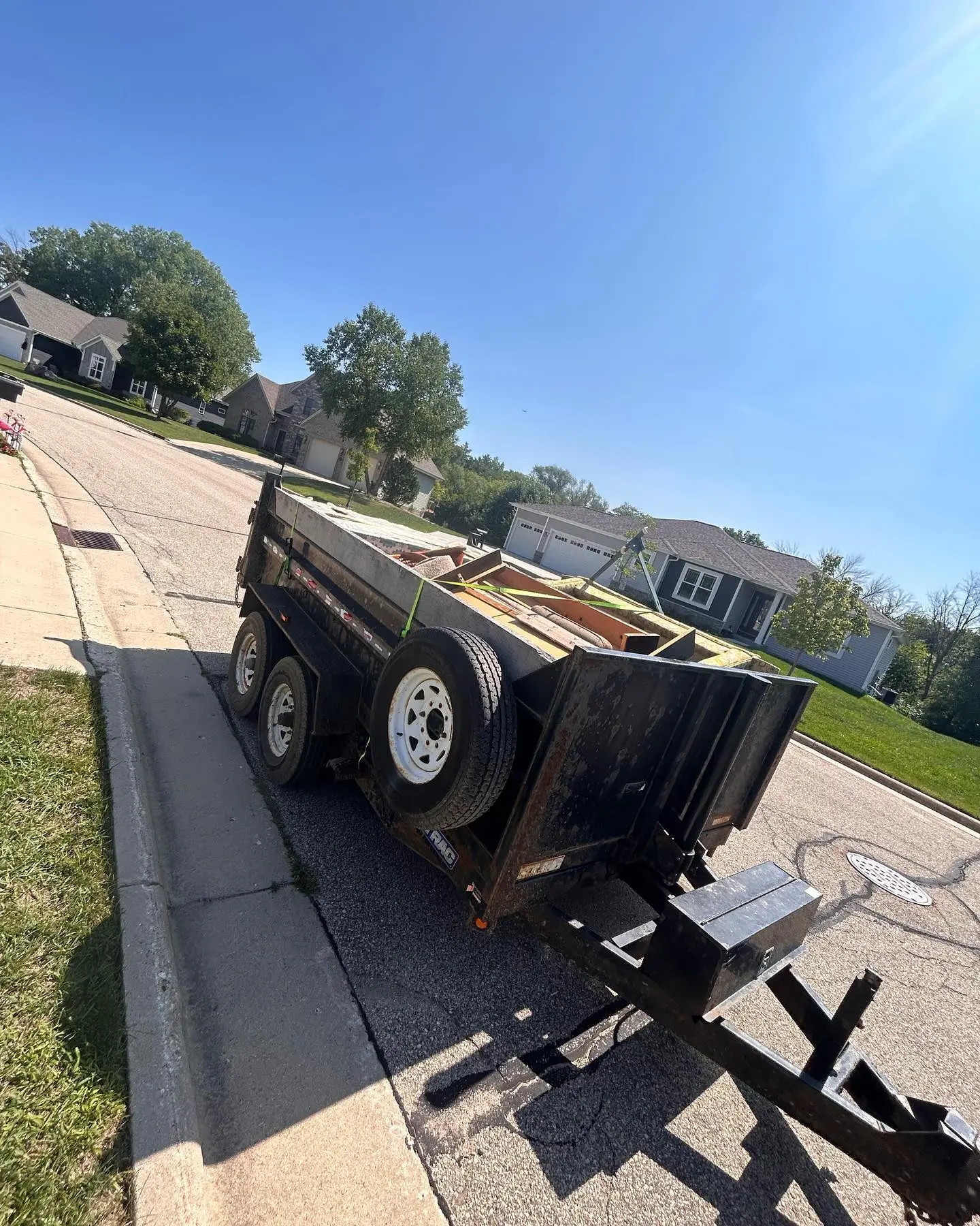 Estate Cleanouts and Moving Support